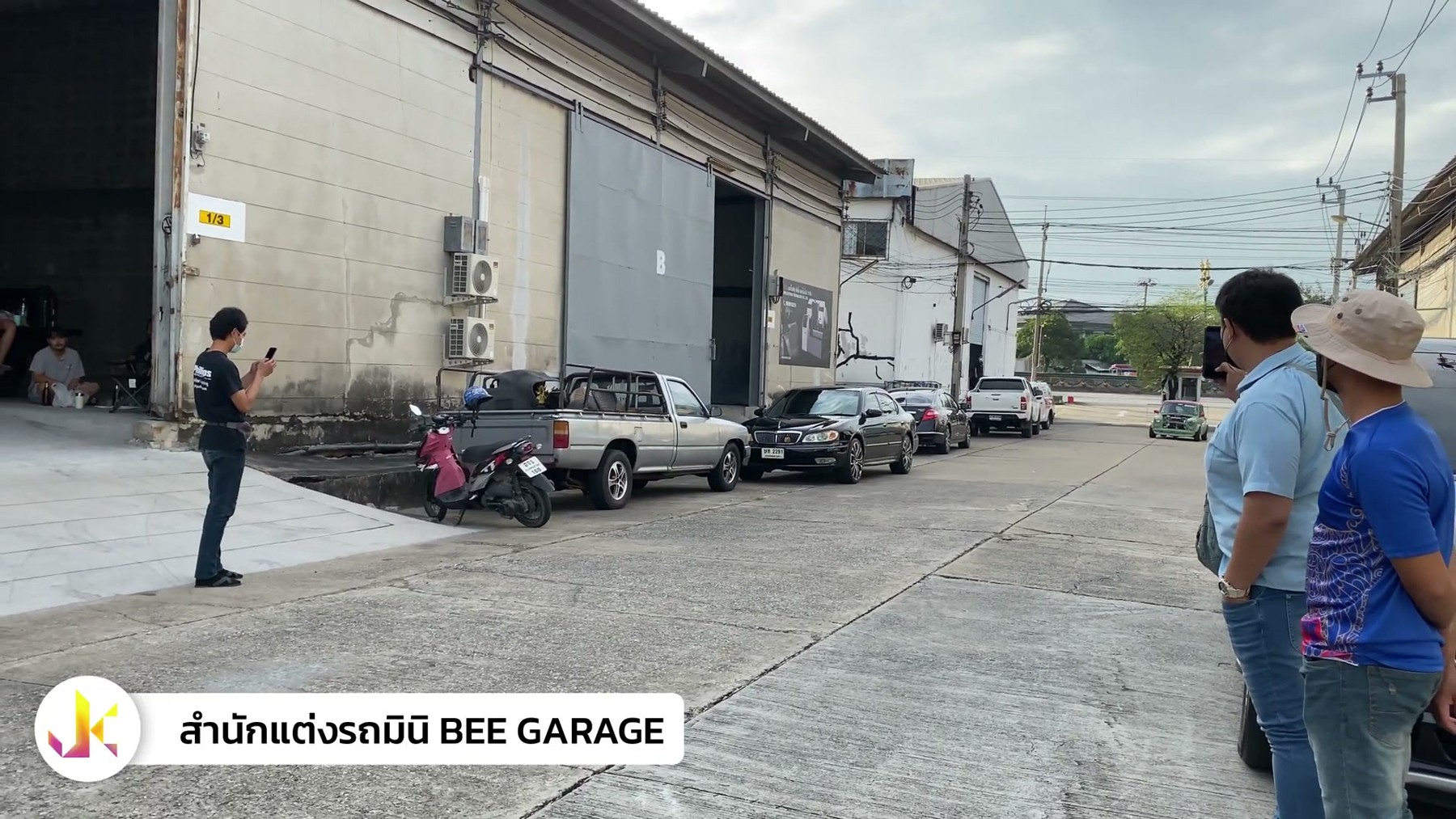 คนคลาสสิค - บุกสำนักแต่ง Bee Garage แต่งรถมินิ 6