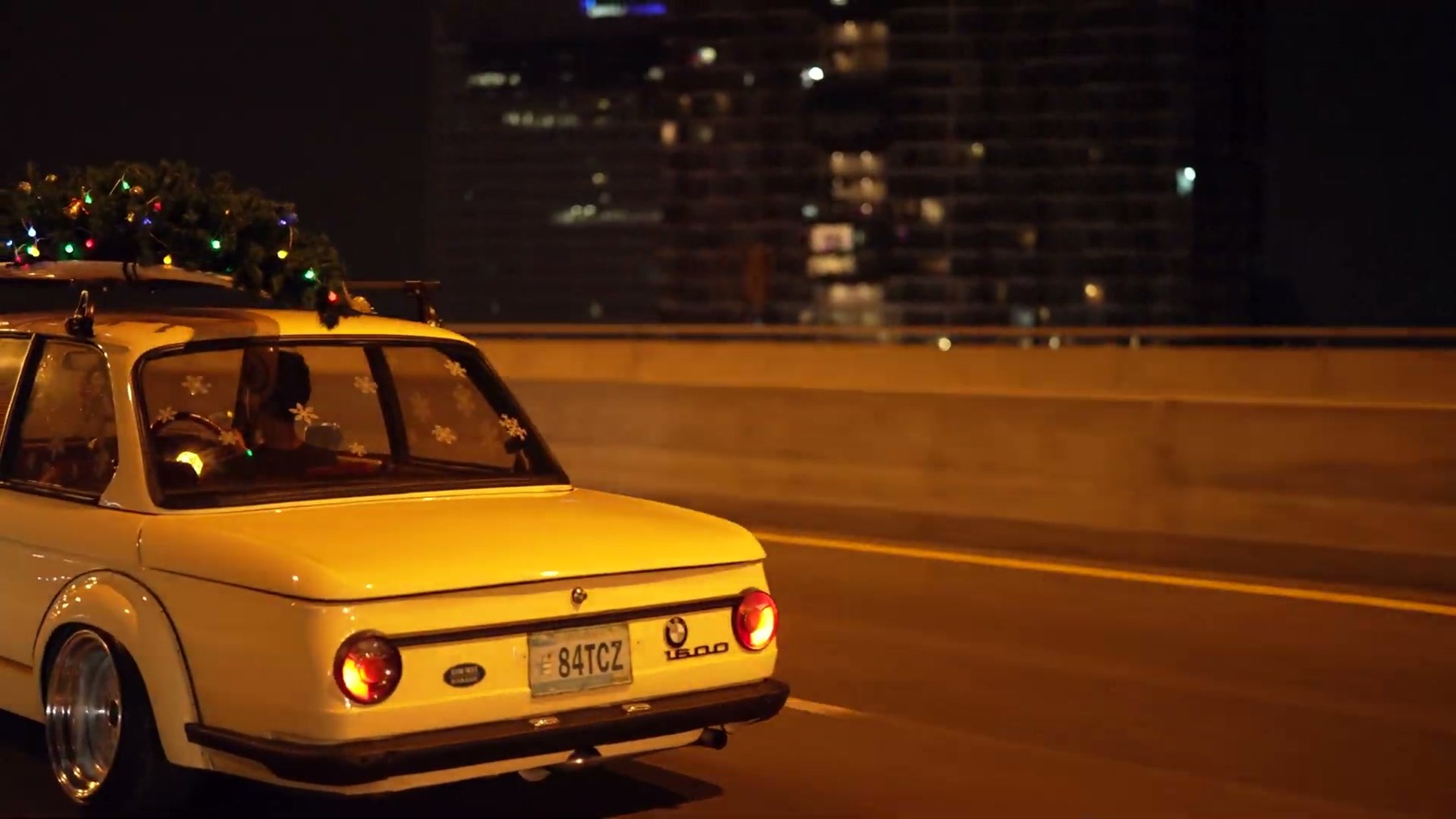 Mustang vs BMW 2002 3