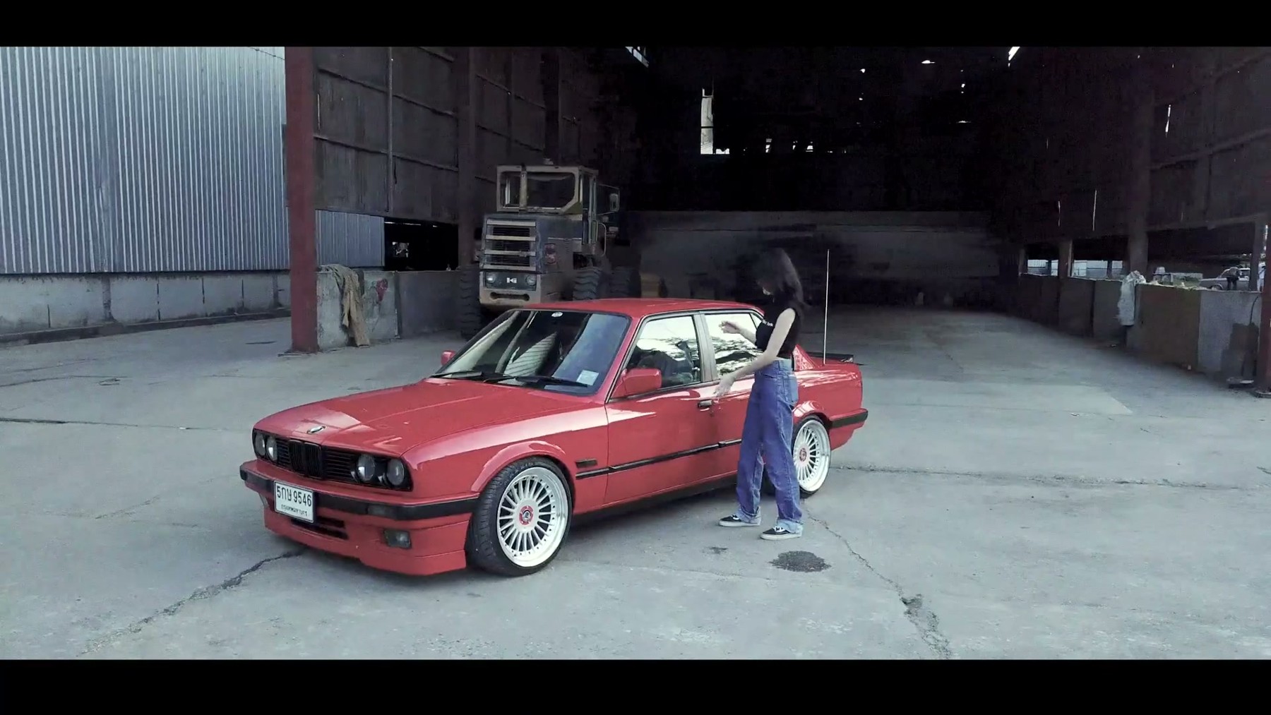 BMW 2002 IN BARN 1