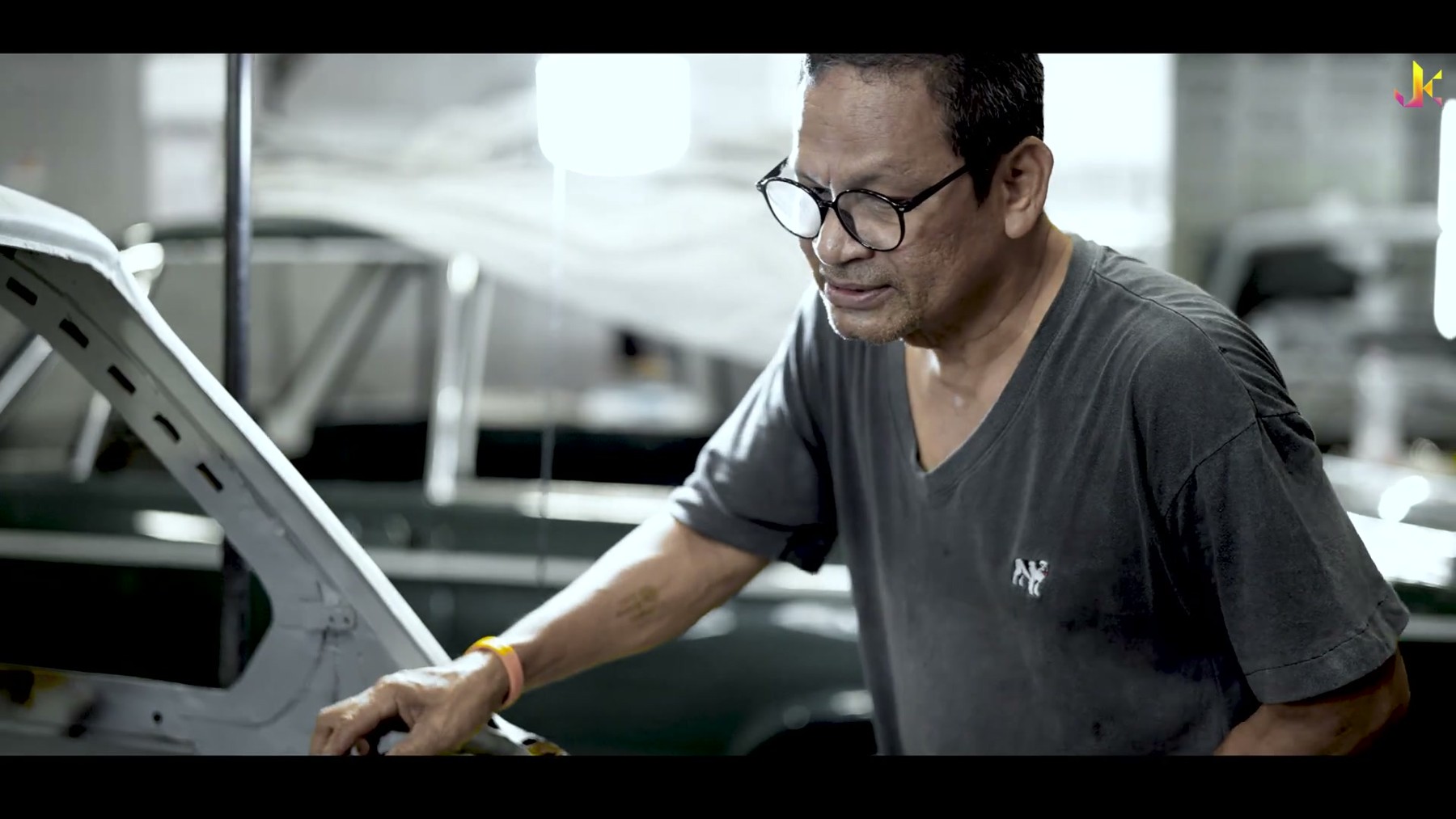เคาะ ปะผุ รถ BMW 2002 (Repair Rust and Restoration) 1