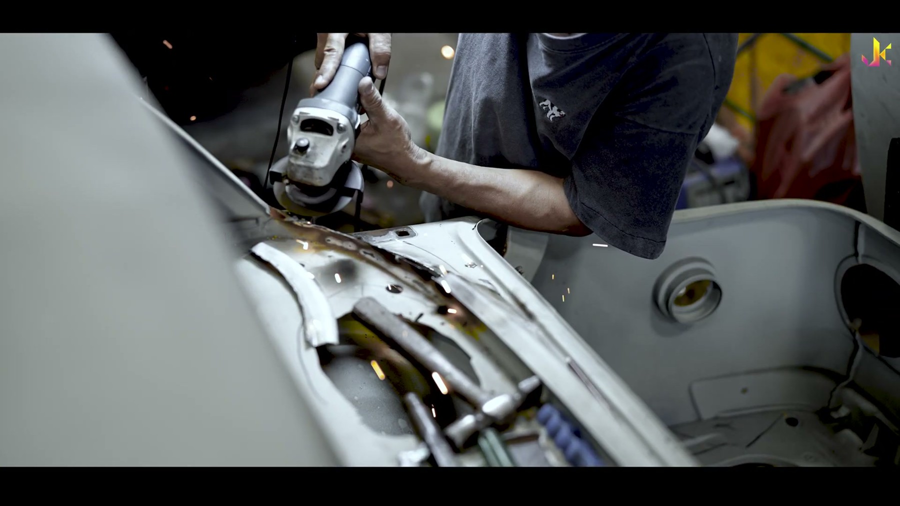 เคาะ ปะผุ รถ BMW 2002 (Repair Rust and Restoration) 6