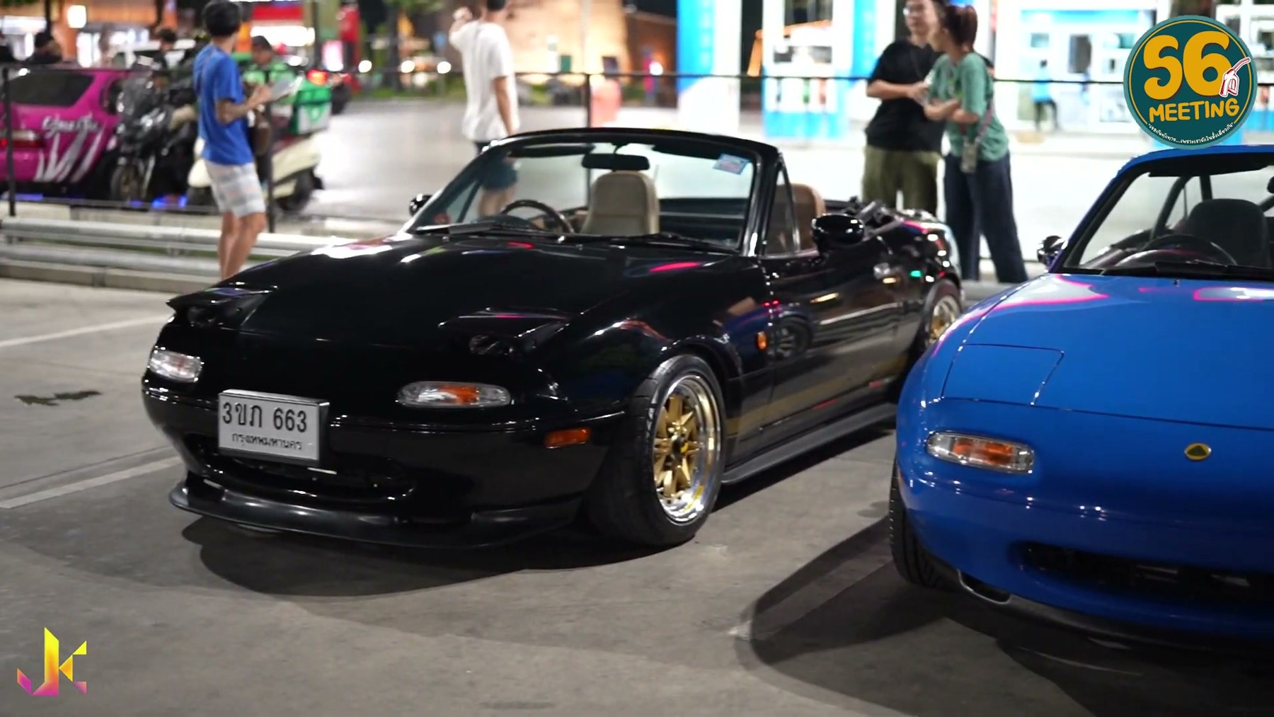 MAZDA MX-5 รถคลาสสิก สีเงิน 2