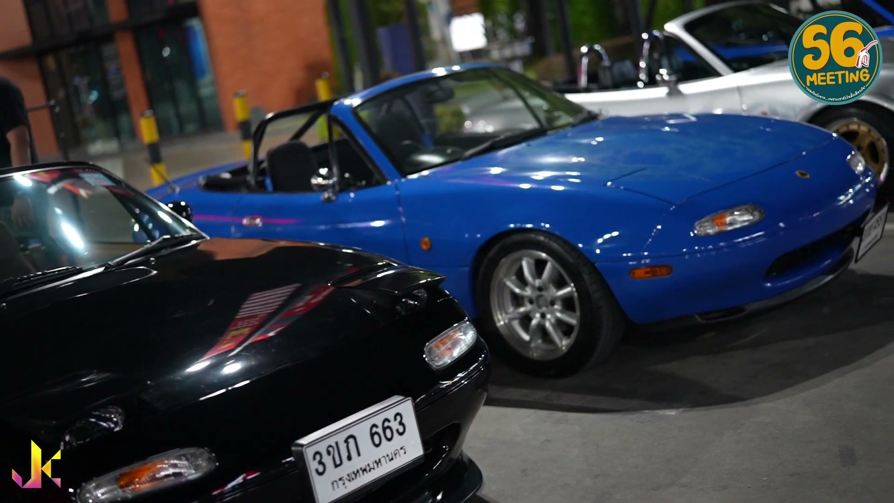 MAZDA MX-5 รถคลาสสิก สีเงิน 3