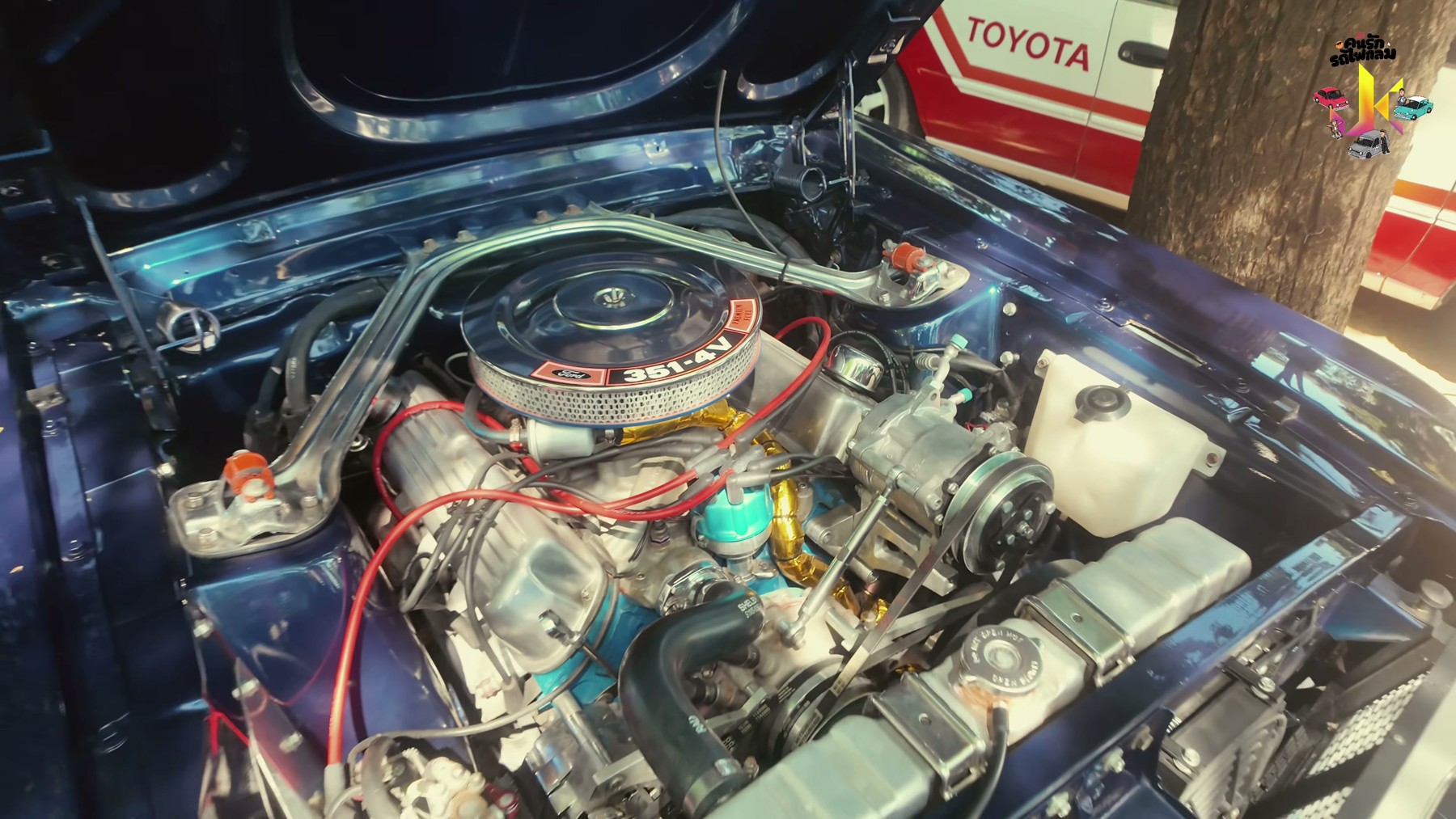 คนรักรถไฟกลม พาทัวร์มิตติ้งรถคลาสสิก Ford Mustang, MG RV8 และ VW Type 2 2