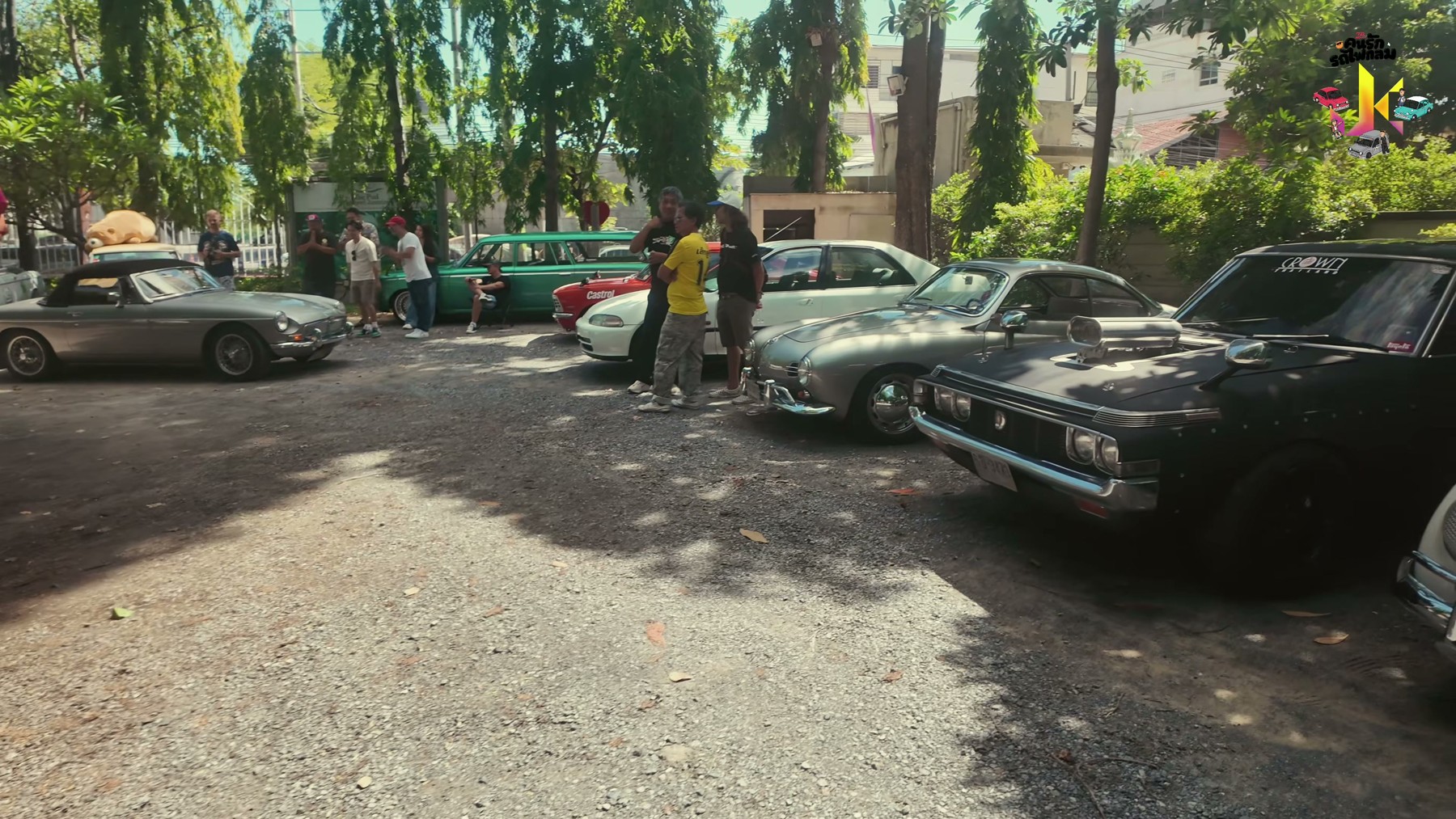 คนรักรถไฟกลม พาทัวร์มิตติ้งรถคลาสสิก Ford Mustang, MG RV8 และ VW Type 2 4