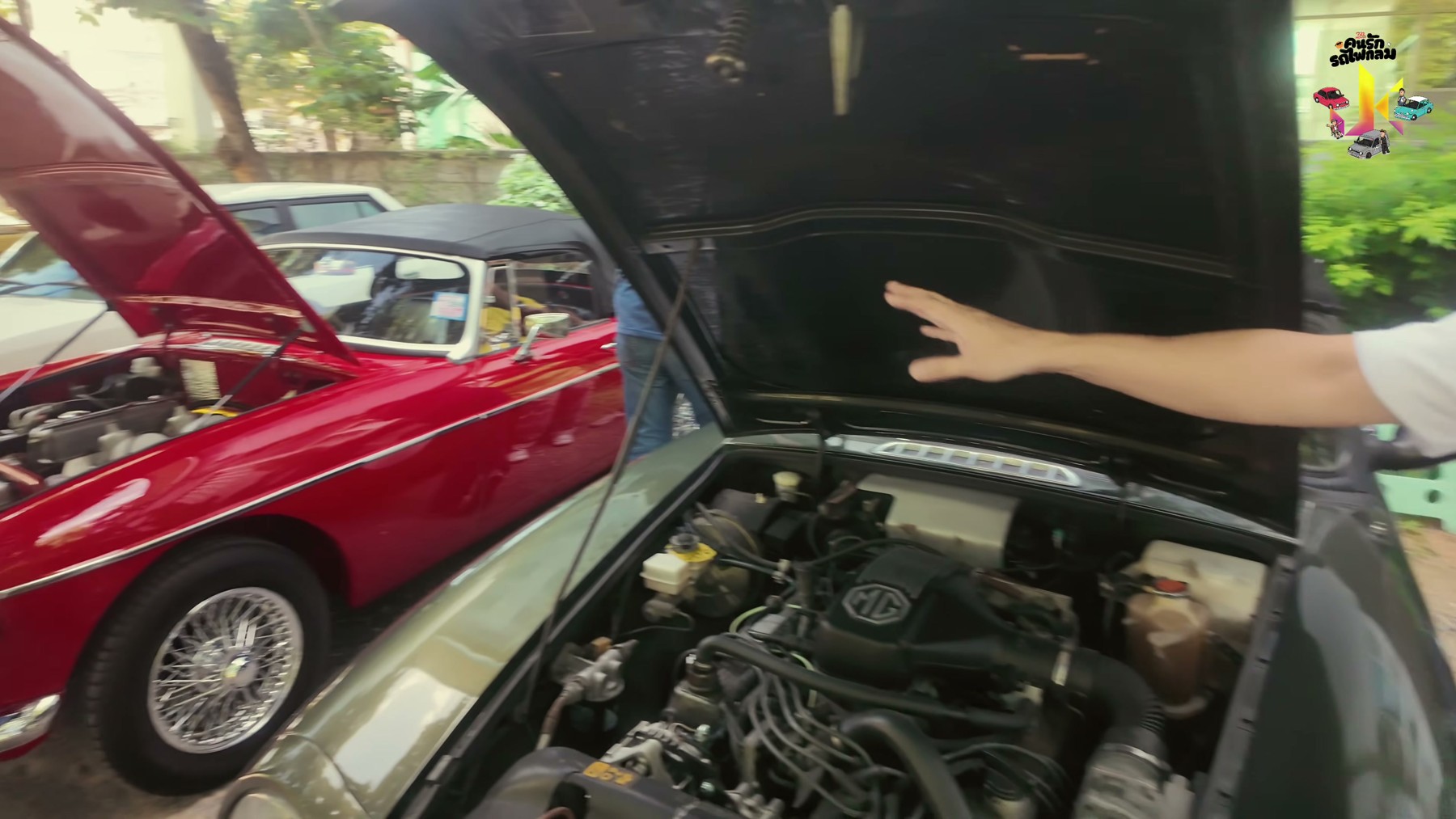คนรักรถไฟกลม พาทัวร์มิตติ้งรถคลาสสิก Ford Mustang, MG RV8 และ VW Type 2 6